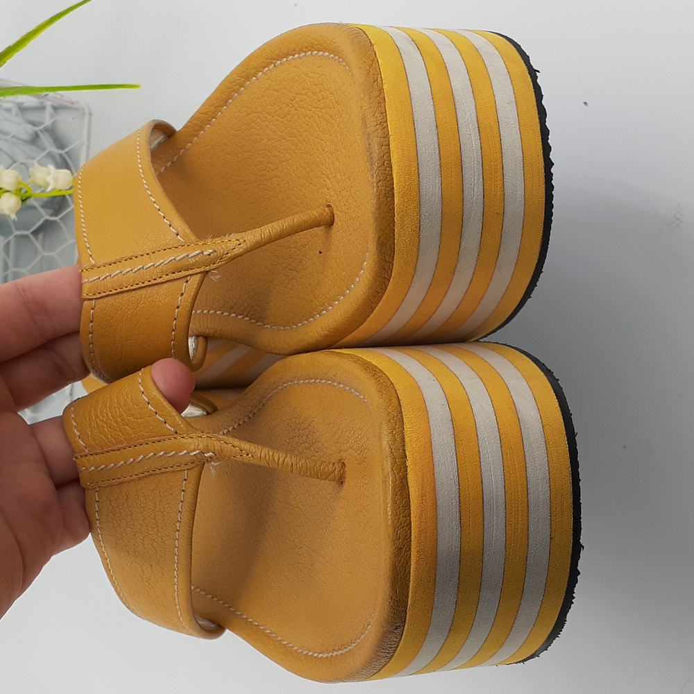 Prada vintage 2000s yellow and white platform flip flops size 39 US size 9 - Picture 3 of 13